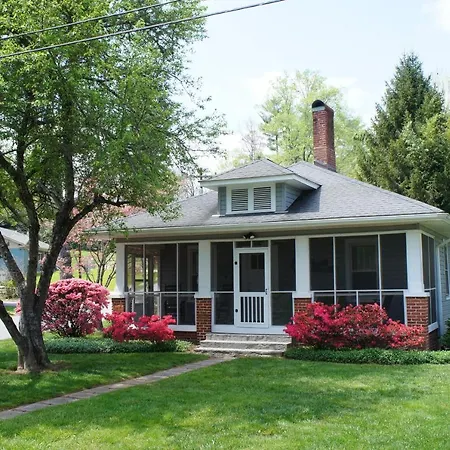 Cottage At Franklin Park